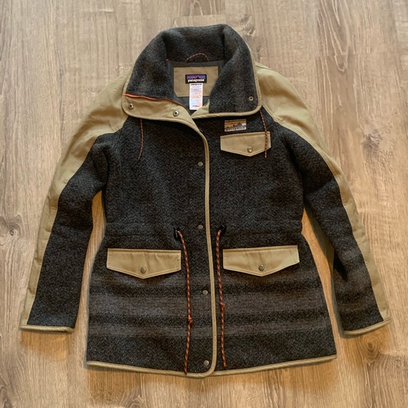 Patagonia Jackets & Blazers - Patagonia Women’s Reclaimed Wool Parka | Large | Forge Grey